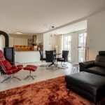 FH_Wohnzimmer mit Sicht zur Küche